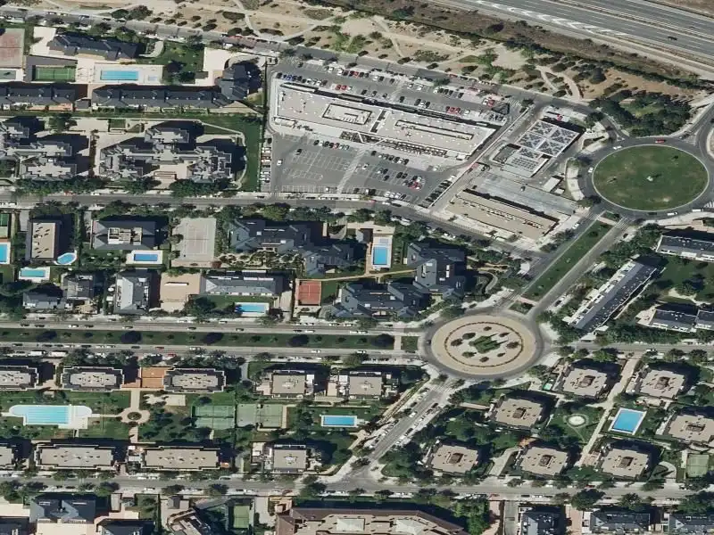 Vista exterior de Piso en venta en Majadahonda