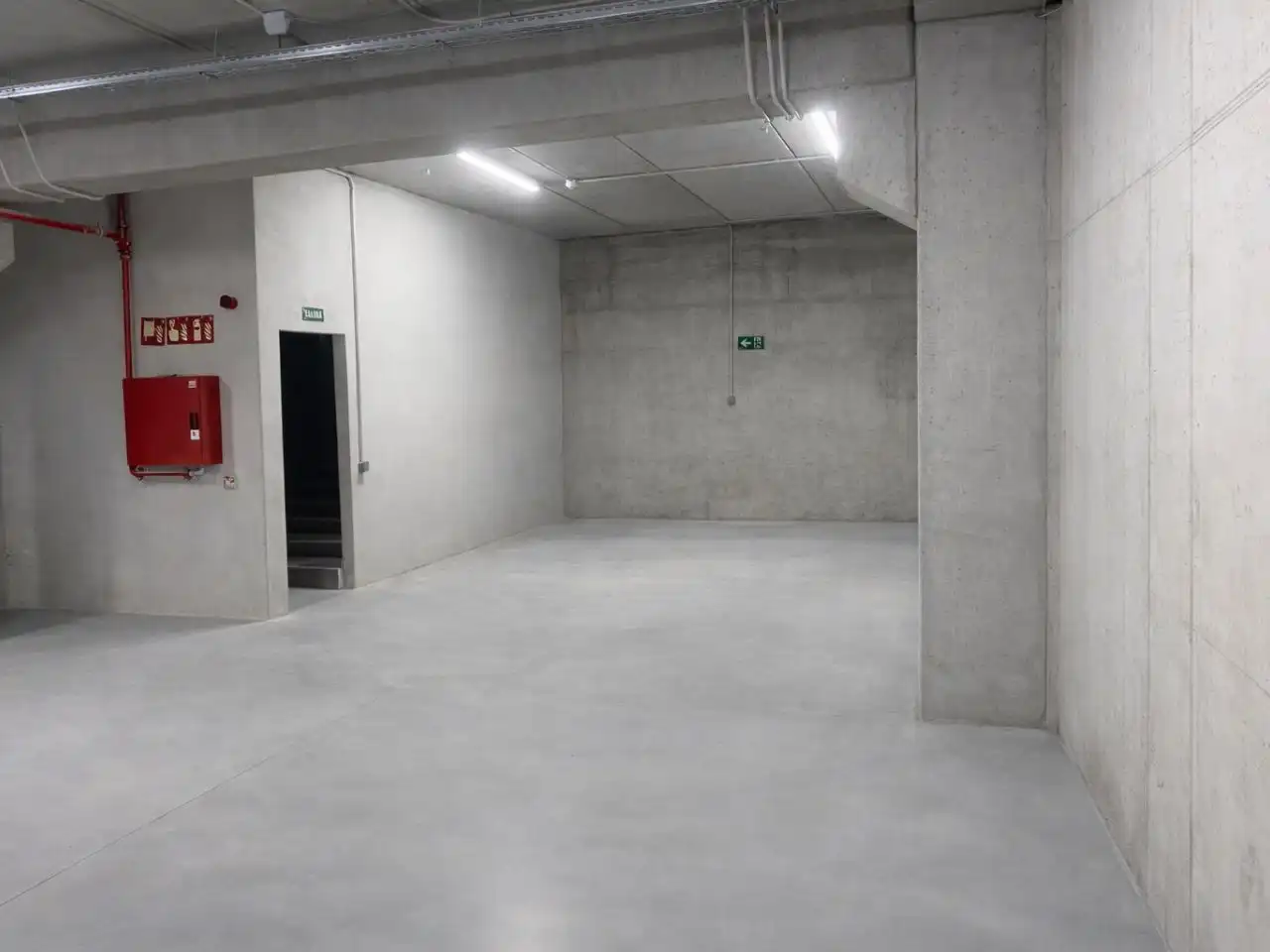 Commercial properties for rent in Alcalá de Henares  with Air Conditioner, Heating and Alarm