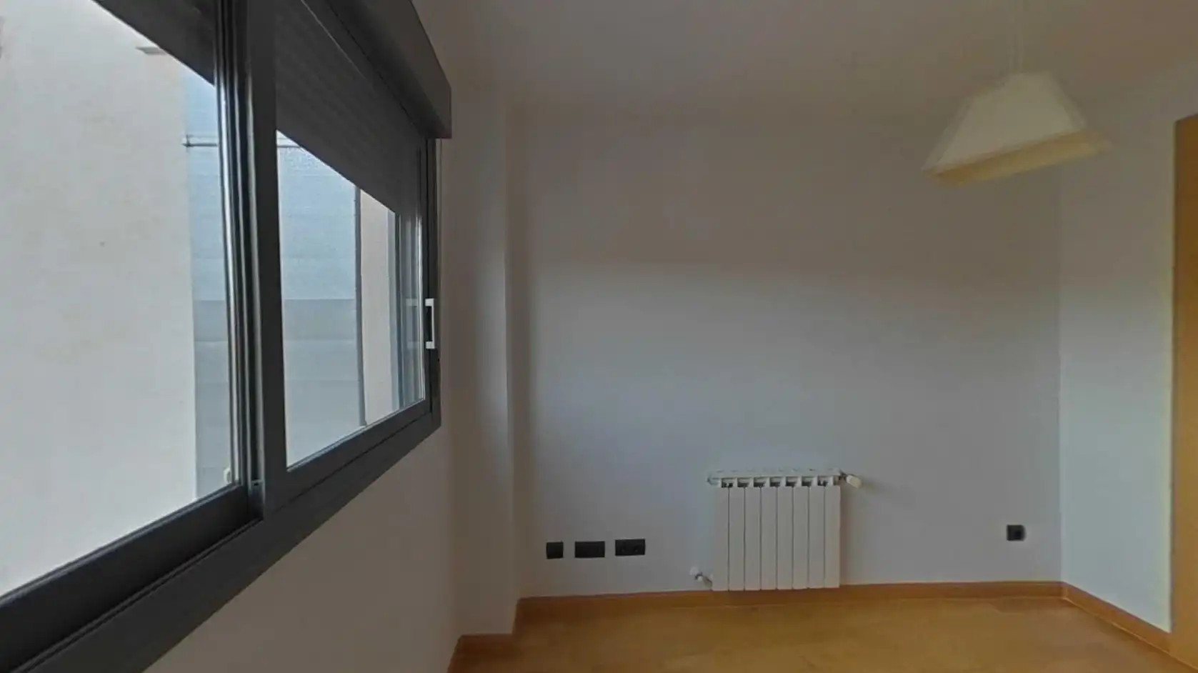 Bedroom of Flat for sale in Madrid  with Air Conditioner, Heating and Storage room