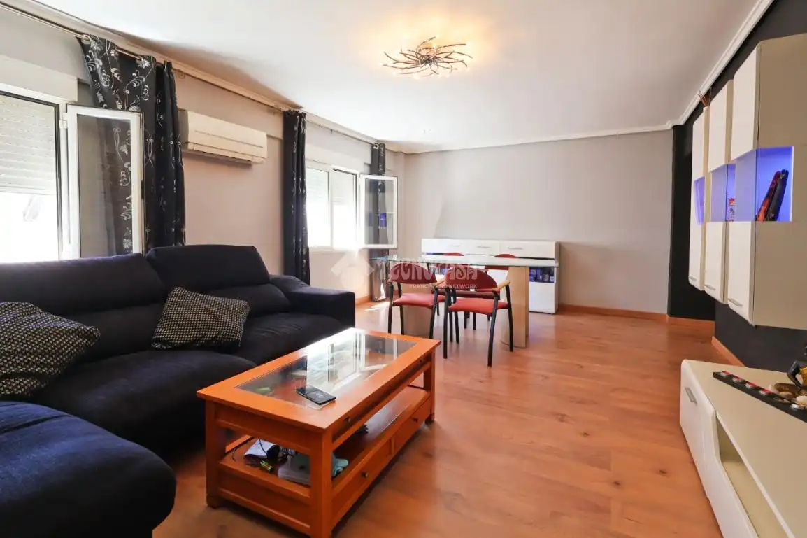 Living room of Flat for sale in Sagunto / Sagunt  with Air Conditioner, Furnished and Balcony