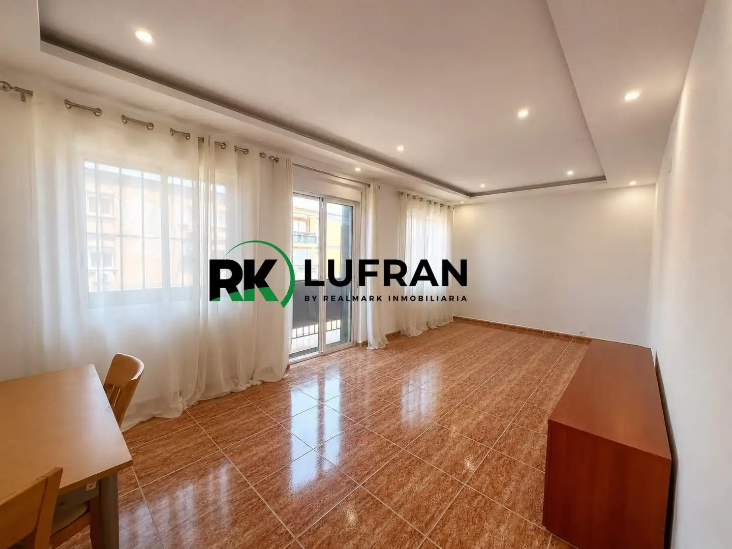 Habitación de Piso en venta en Alicante / Alacant con Balcón