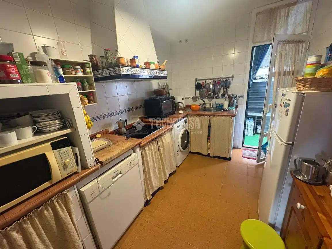 Casa aparellada amb terrassa en venda a Almensilla, imagen 5