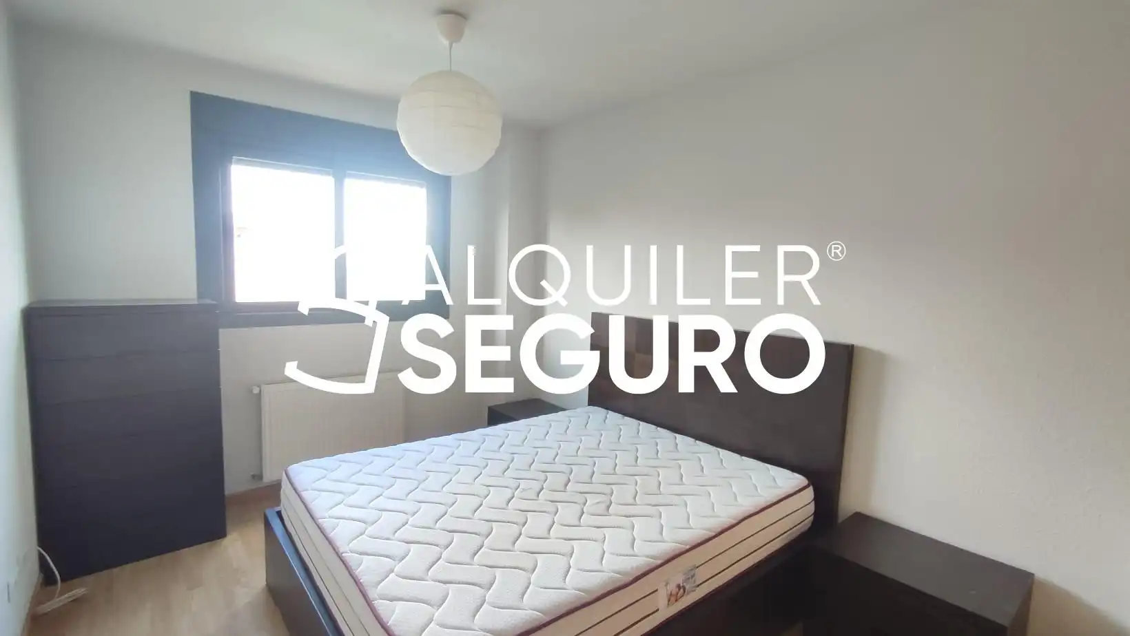 Habitación de Piso de alquiler en Paracuellos de Jarama con Calefacción, Trastero y Amueblado