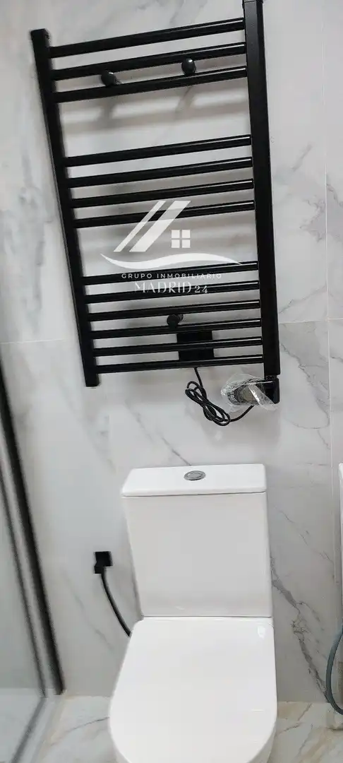 Bathroom of Flat for sale in Torrejón de Ardoz  with Air Conditioner, Heating and Terrace