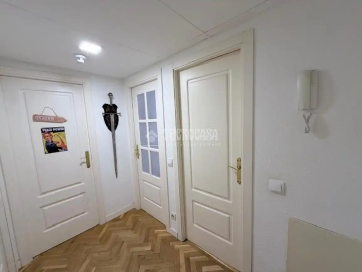 Piso en venta en Madrid con Calefacción, Parquet y Piscina comunitaria