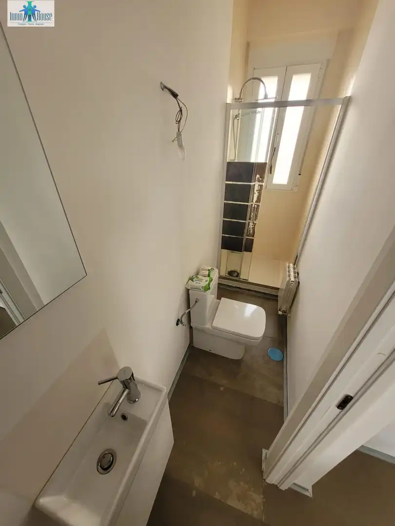 Bany de Apartament en venda en Albacete amb Calefacció i Moblat