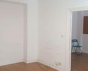 Planta baja to rent in  Madrid Capital  with Air Conditioner, Heating and Storage room