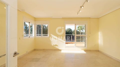 Foto 5 de Dúplex en venta en La Concha - Resina Golf, Estepona