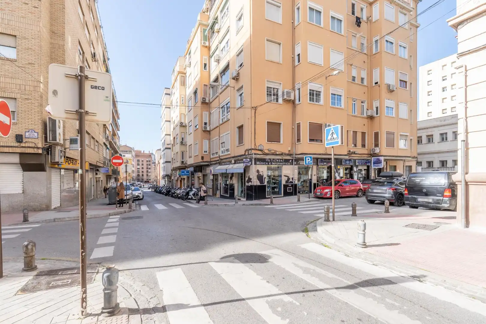 Vista exterior de Piso en venta en Granada
