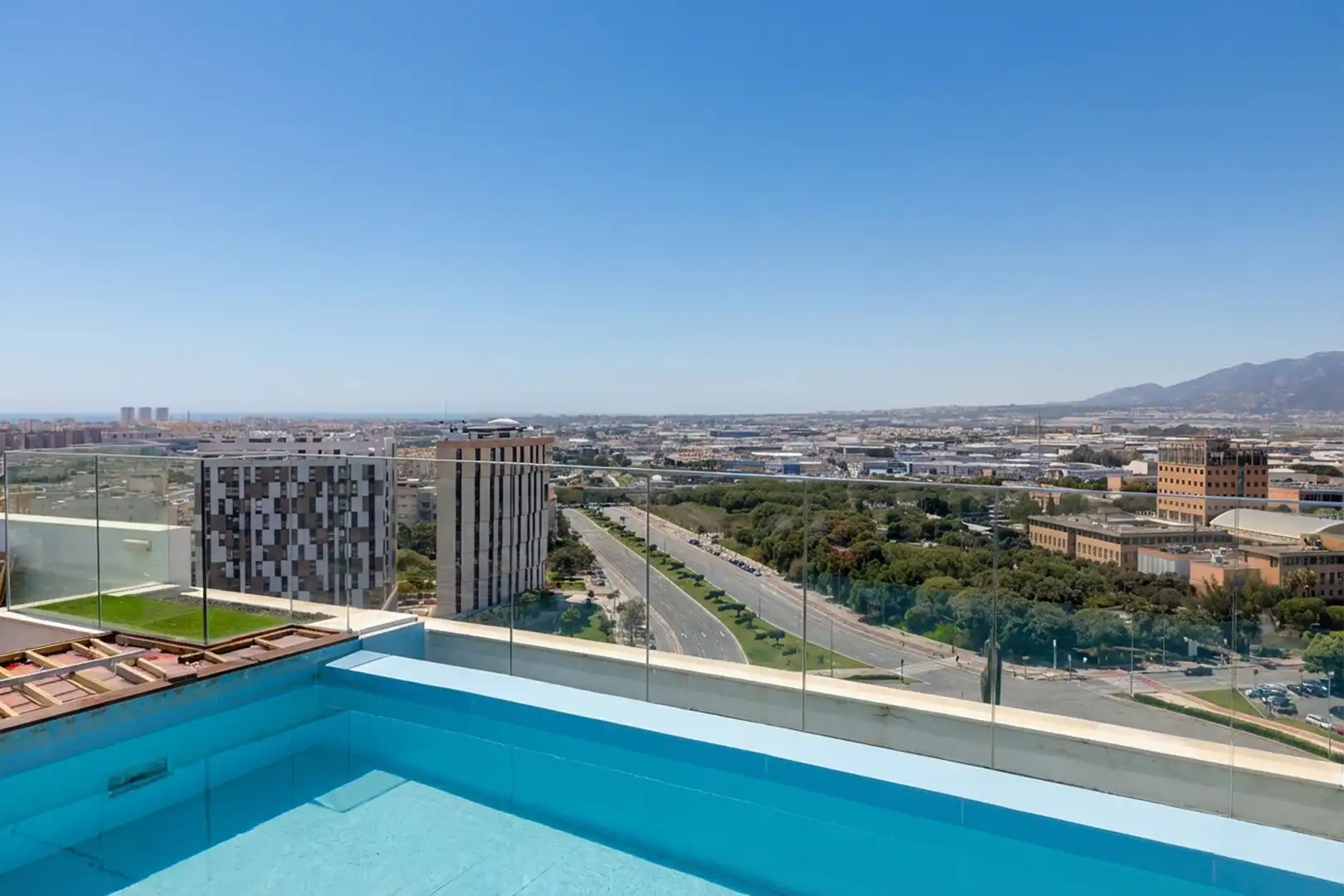 Piscina de Àtic en venda en Málaga amb Aire condicionat, Calefacció i Terrassa