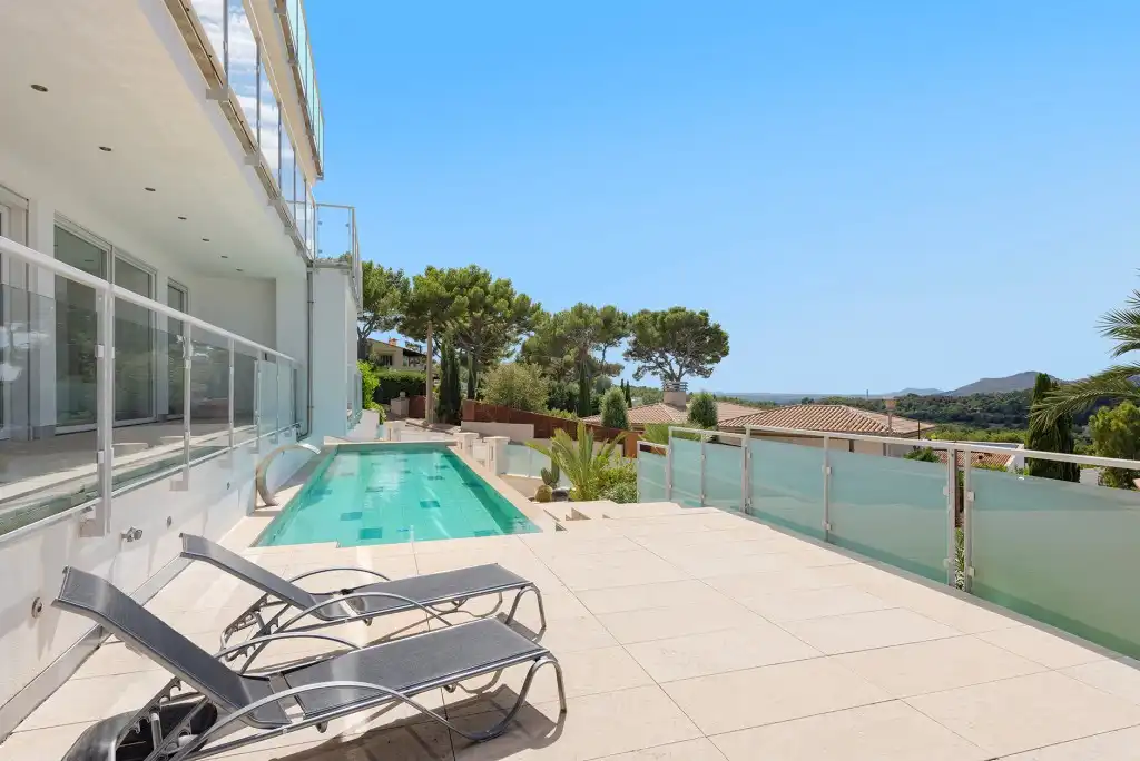 Terrassa de Casa o xalet en venda en Alcúdia amb Aire condicionat, Jardí privat i Traster