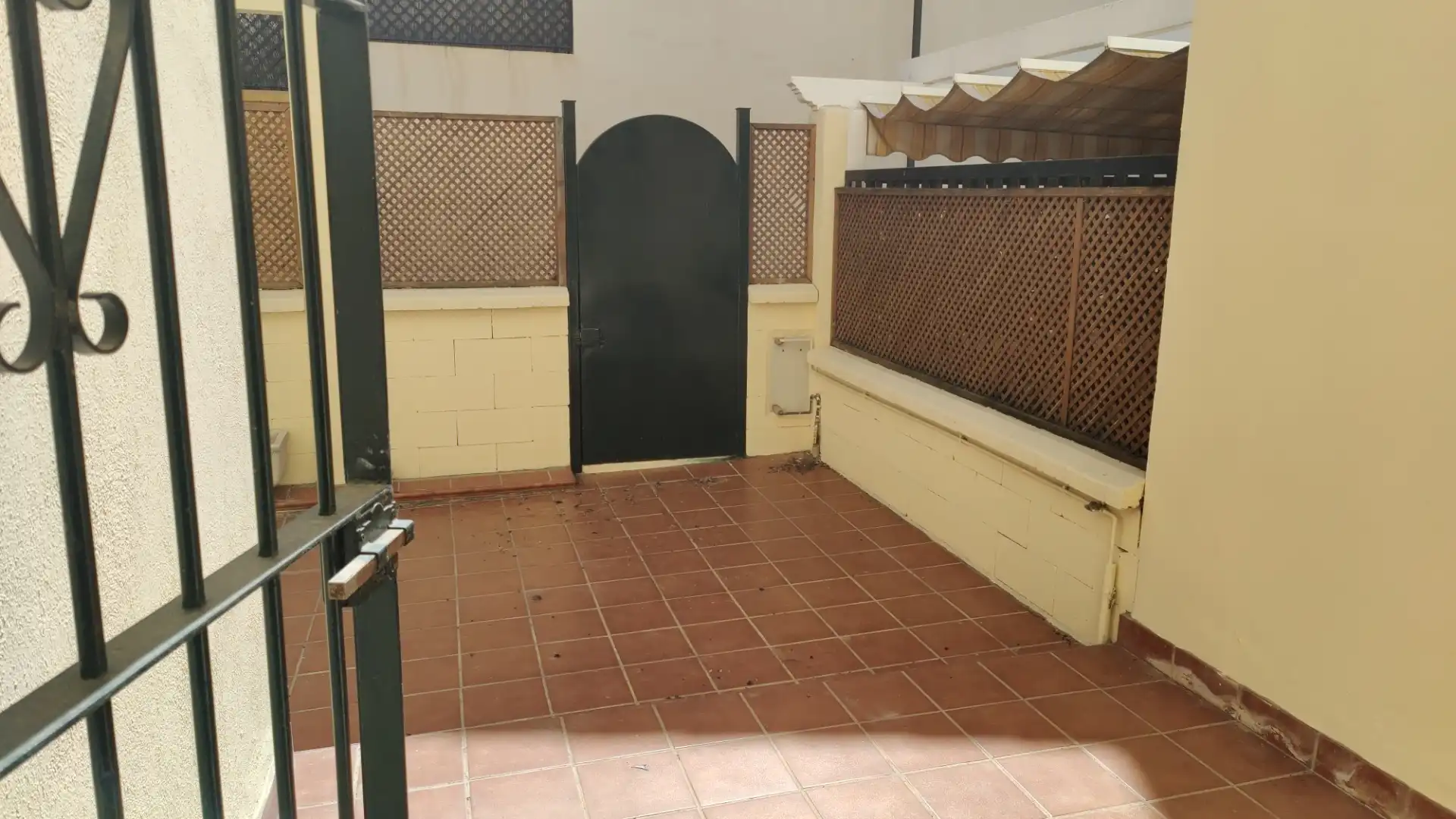 Casa adosada en venta en Huétor Vega con Calefacción, Jardín privado y Piscina