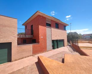 Exterior view of Single-family semi-detached for sale in Olèrdola  with Terrace and Balcony