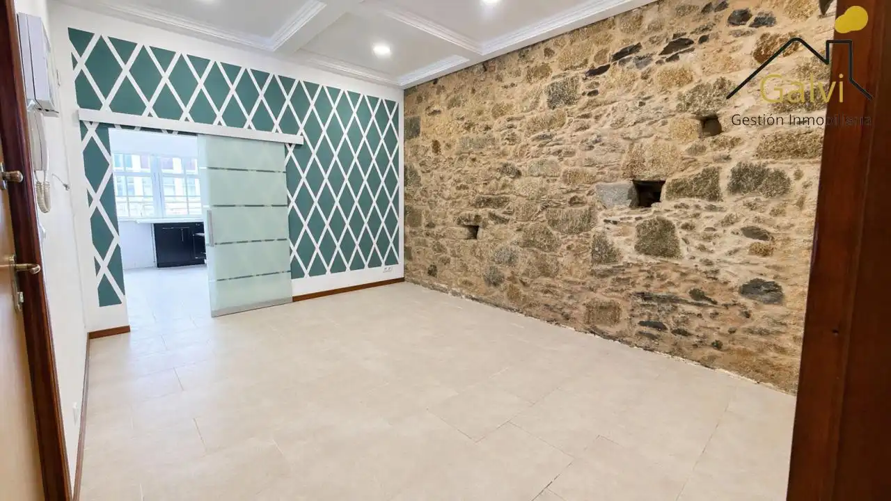 Piso en venta en Ferrol con Balcón