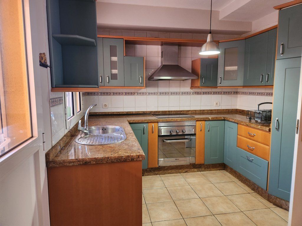Kitchen of Duplex for sale in Santa Lucía de Tirajana  with Air Conditioner, Private garden and Terrace