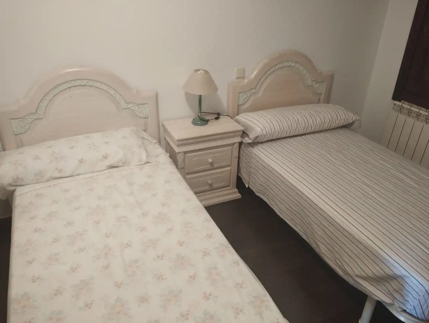 Habitación de Dúplex en venta en Jaca con Aire acondicionado, Calefacción y Parquet