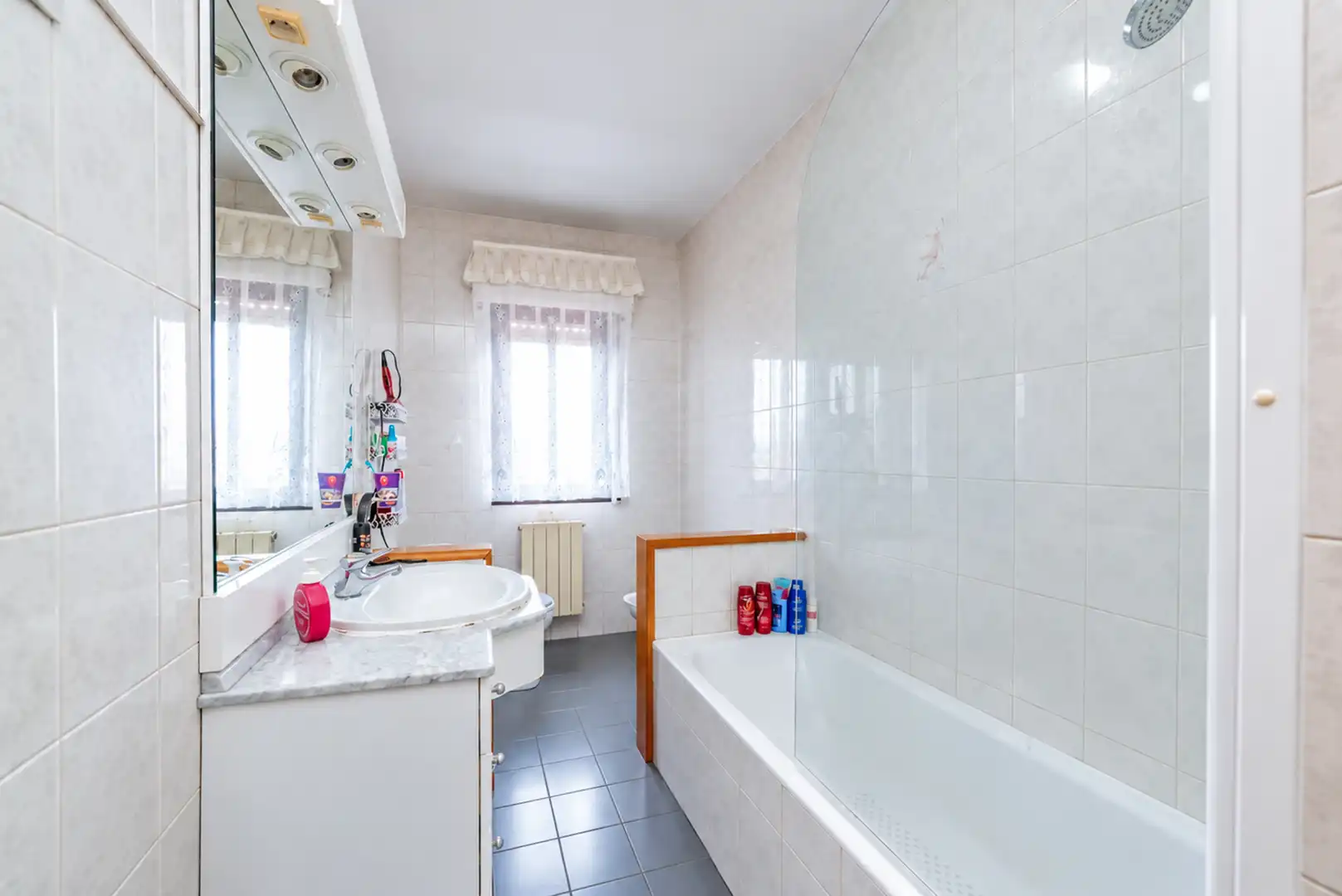 Bany de Casa o xalet en venda en Urbanizaciones