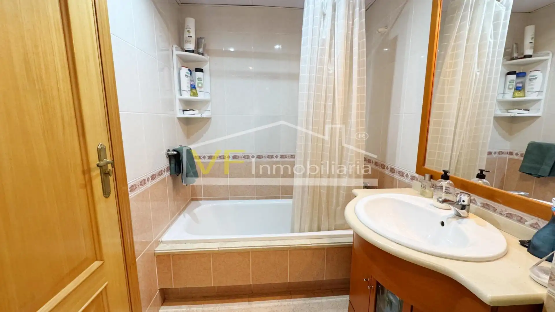 Vista exterior de Piso en venta en Málaga con Aire acondicionado, Jardín privado y Terraza