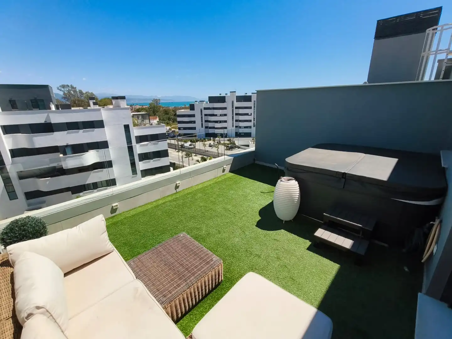 Ático con piscina en venta en Avenida Mar de Alborán, imagen 36