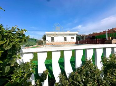 Casa amb piscina en venda a Periurbano Oeste - Sierra