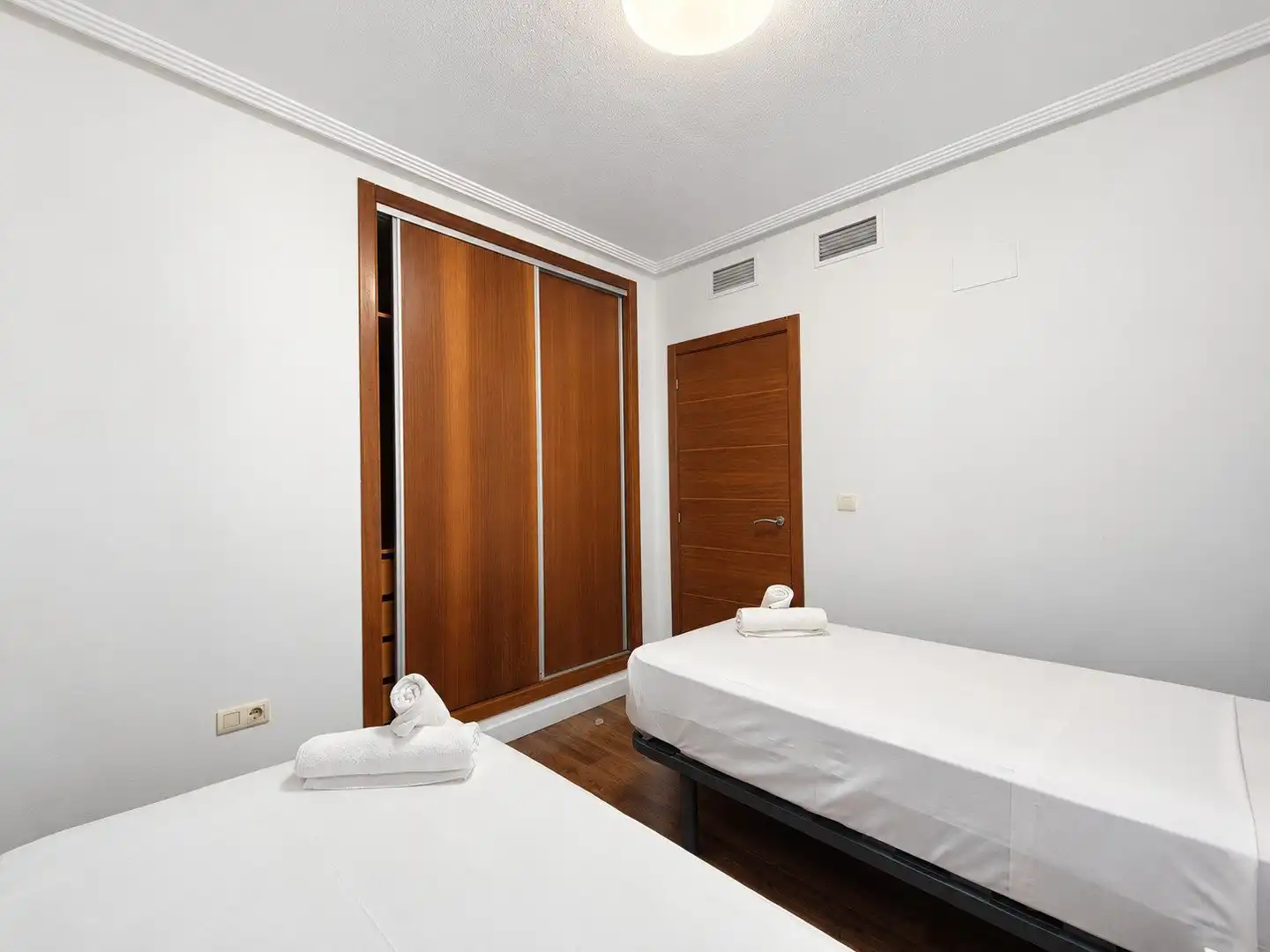 Habitación de Apartamento en venta en Torrevieja con Calefacción, Terraza y Amueblado