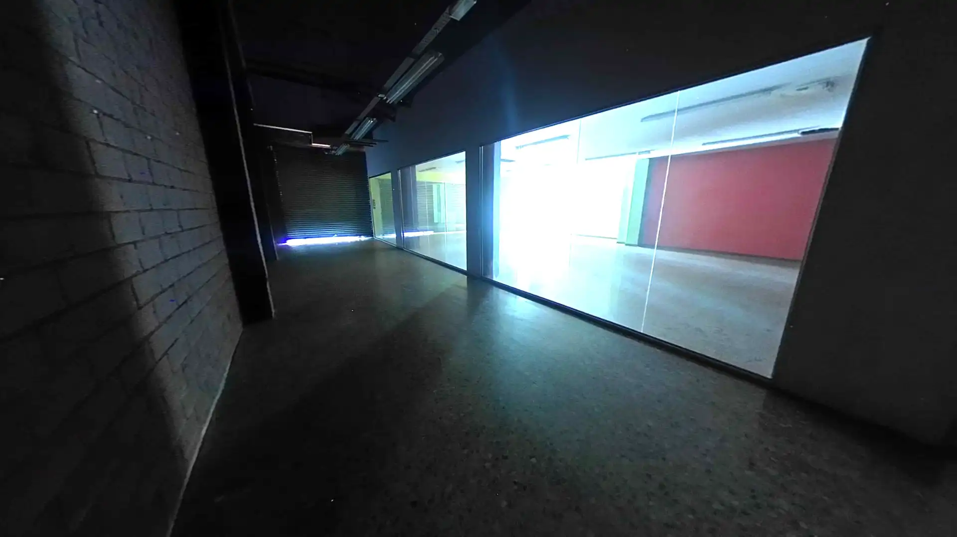 Nau industrial en venda en Viladecans