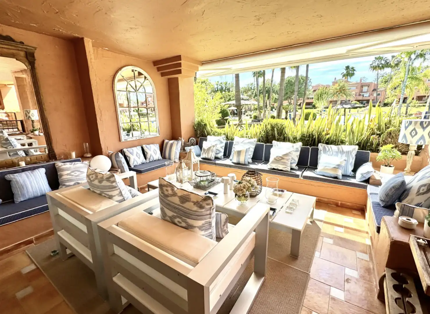Terrace of Ground floor for sale in Marbella  with Air Conditioner, Heating and Terrace