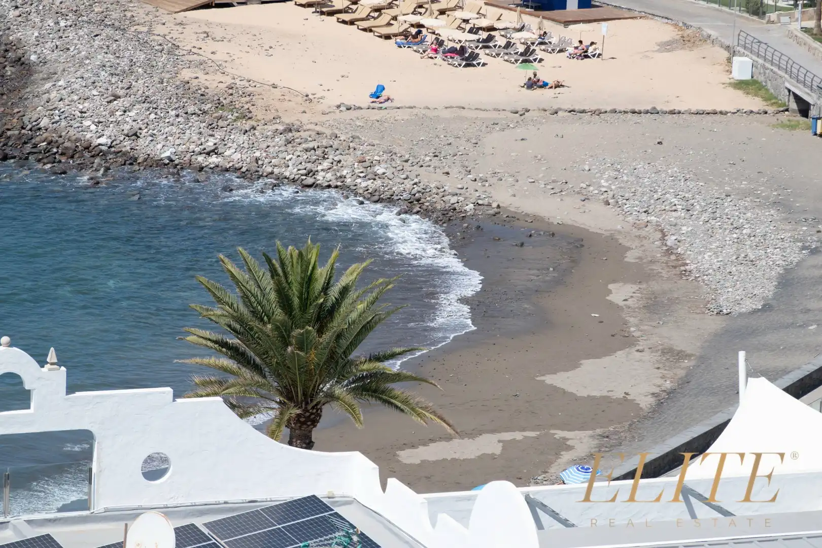Wohnungen zum Verkauf in Mogán mit Klimaanlage, Privatgarten und Terrasse