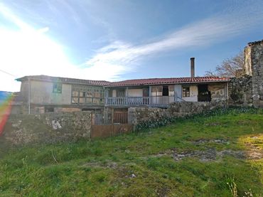 Casa con jardín en venta en Nogueira de Ramuín