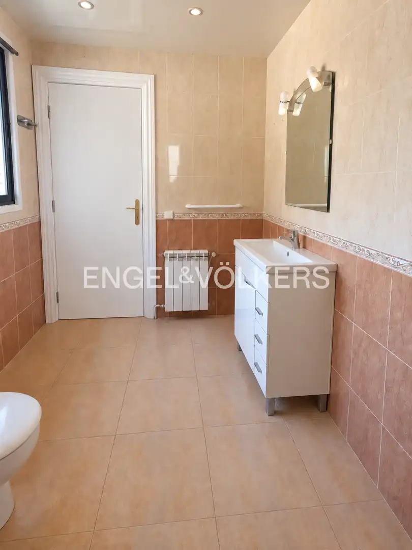 Casa amb terrassa en venda a Corbera de Llobregat, imagen 9