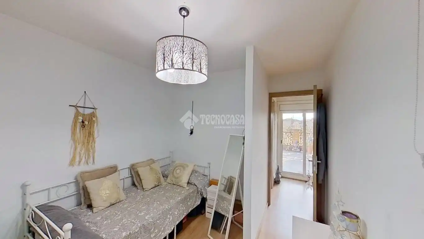 Bedroom of Flat for sale in Manresa  with Terrace, Storage room and Furnished