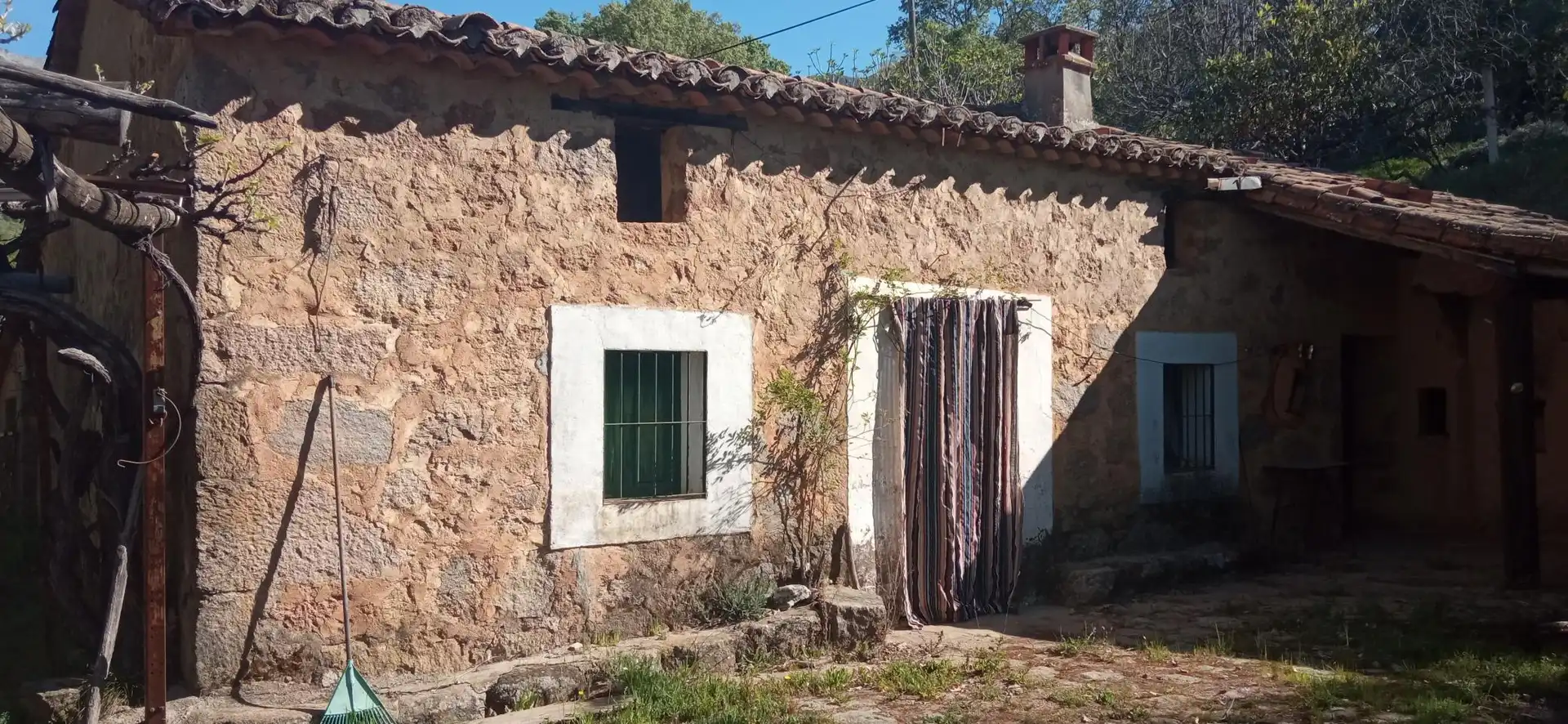 Terreni e lotti in vendita a Calle Candeleda 5