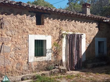 Terreno rustico in vendita a Calle Candeleda 5