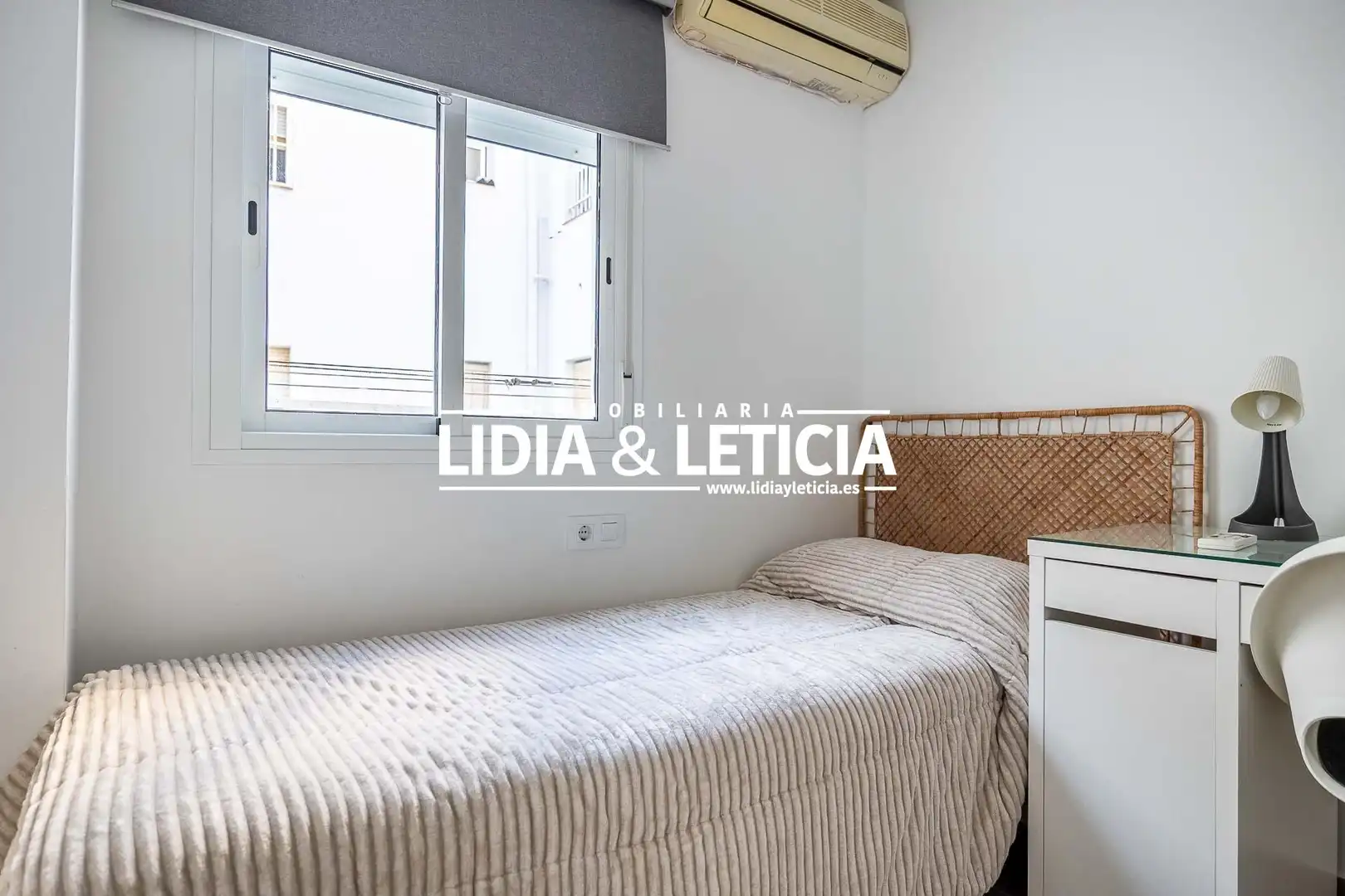 Schlafzimmer von Wohnung zur Miete in Alcalá de Guadaira mit Klimaanlage, Terrasse und Möbliert