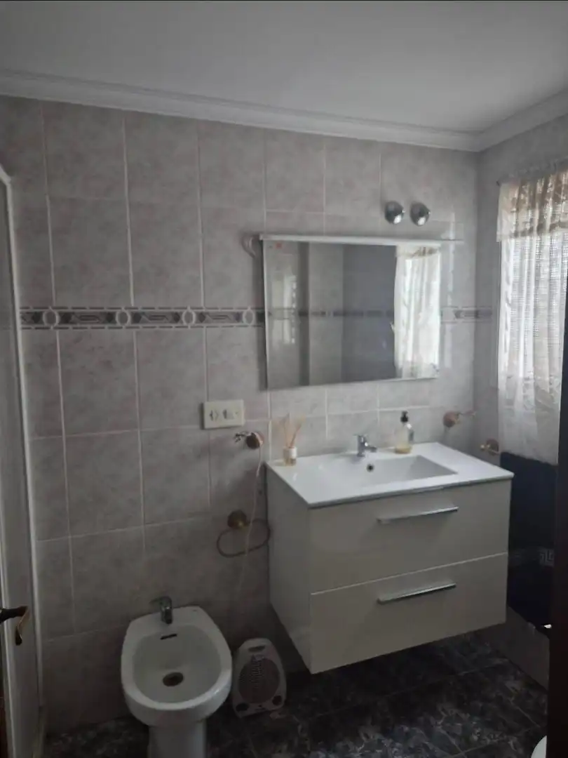 Baño de Piso en venta en Valencia con Aire acondicionado, Amueblado y Balcón