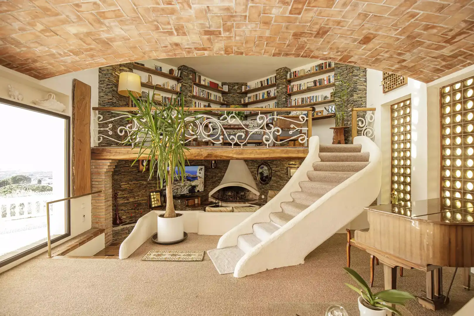 Sala d'estar de Casa o xalet en venda en Roses amb Aire condicionat, Calefacció i Jardí privat