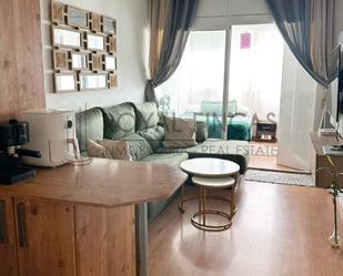 Sala d'estar de Estudi en venda en Torremolinos amb Terrassa, Moblat i Piscina comunitària
