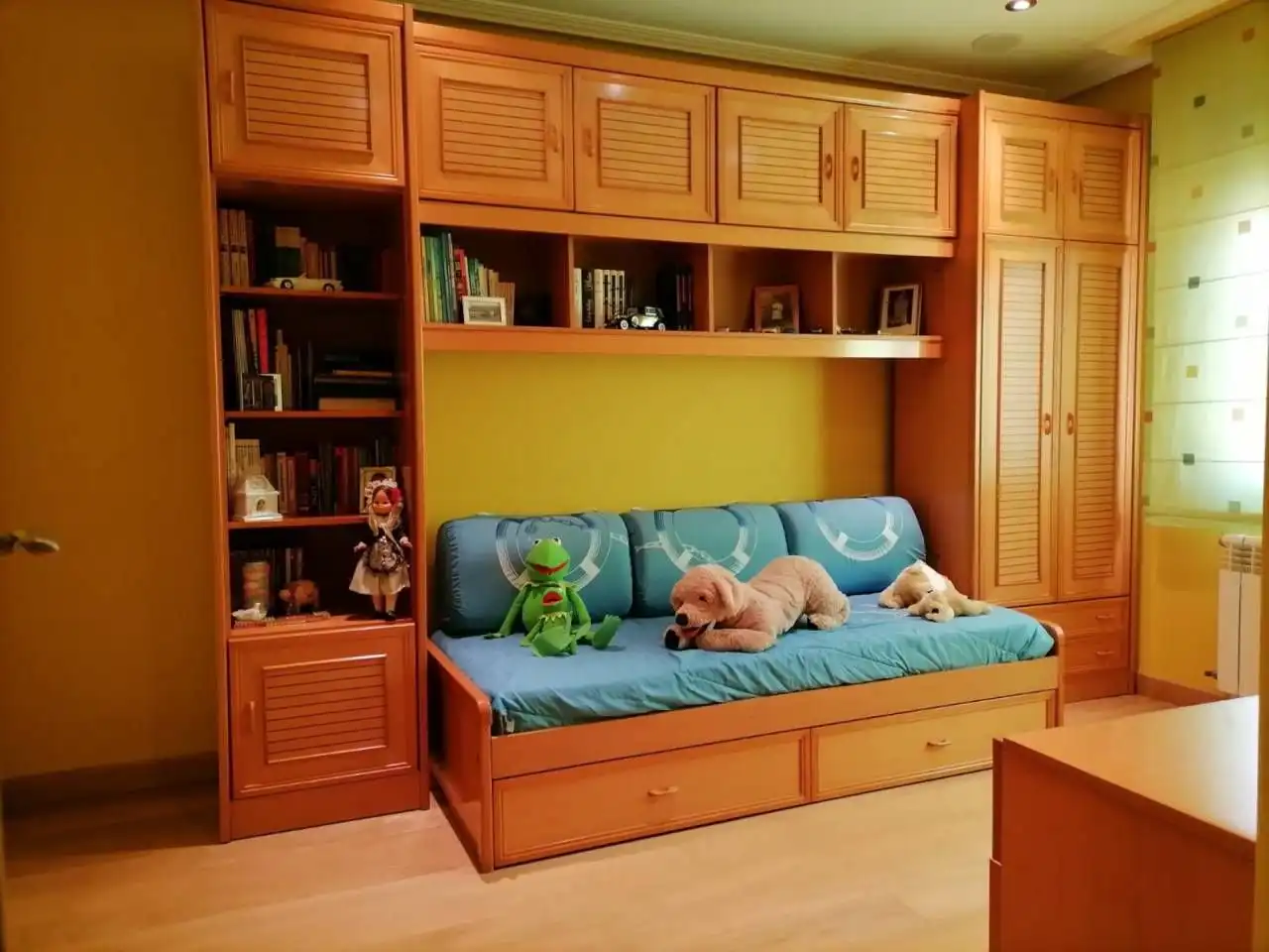 Bedroom of Detached homes for sale in Ciudad Rodrigo  with Parquet flooring, Terrace and Furnished