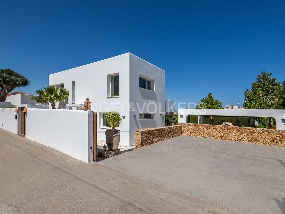 Vista exterior de Casa o xalet de lloguer en Dénia amb Aire condicionat, Calefacció i Terrassa