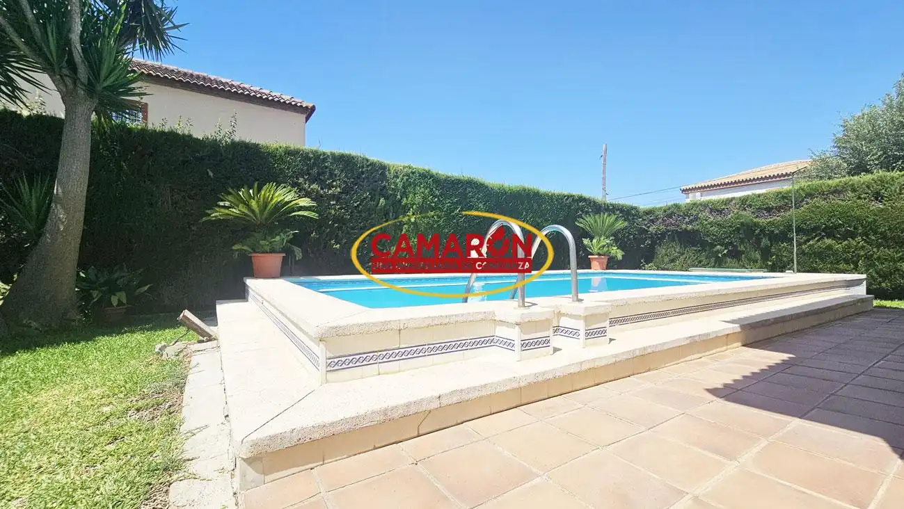 House with pool for sale in Palomares del Río, imagen 3