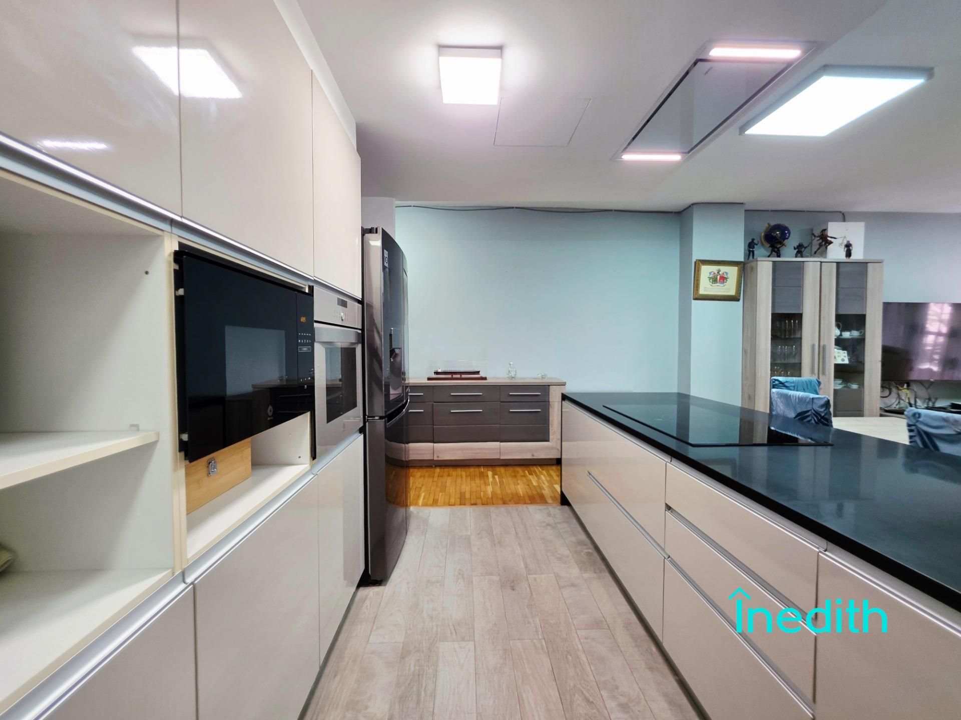 Cocina de Piso en venta en  Barcelona Capital con Aire acondicionado, Calefacción y Terraza