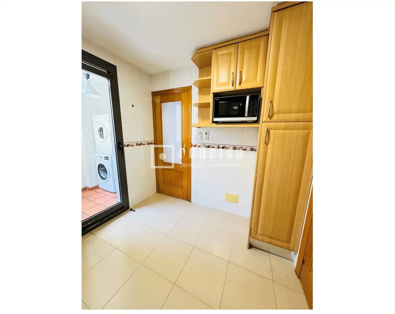 Cocina de Piso en venta en Getafe con Aire acondicionado, Calefacción y Jardín privado