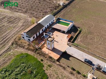 Casa rústica amb jardí en venda a 18320