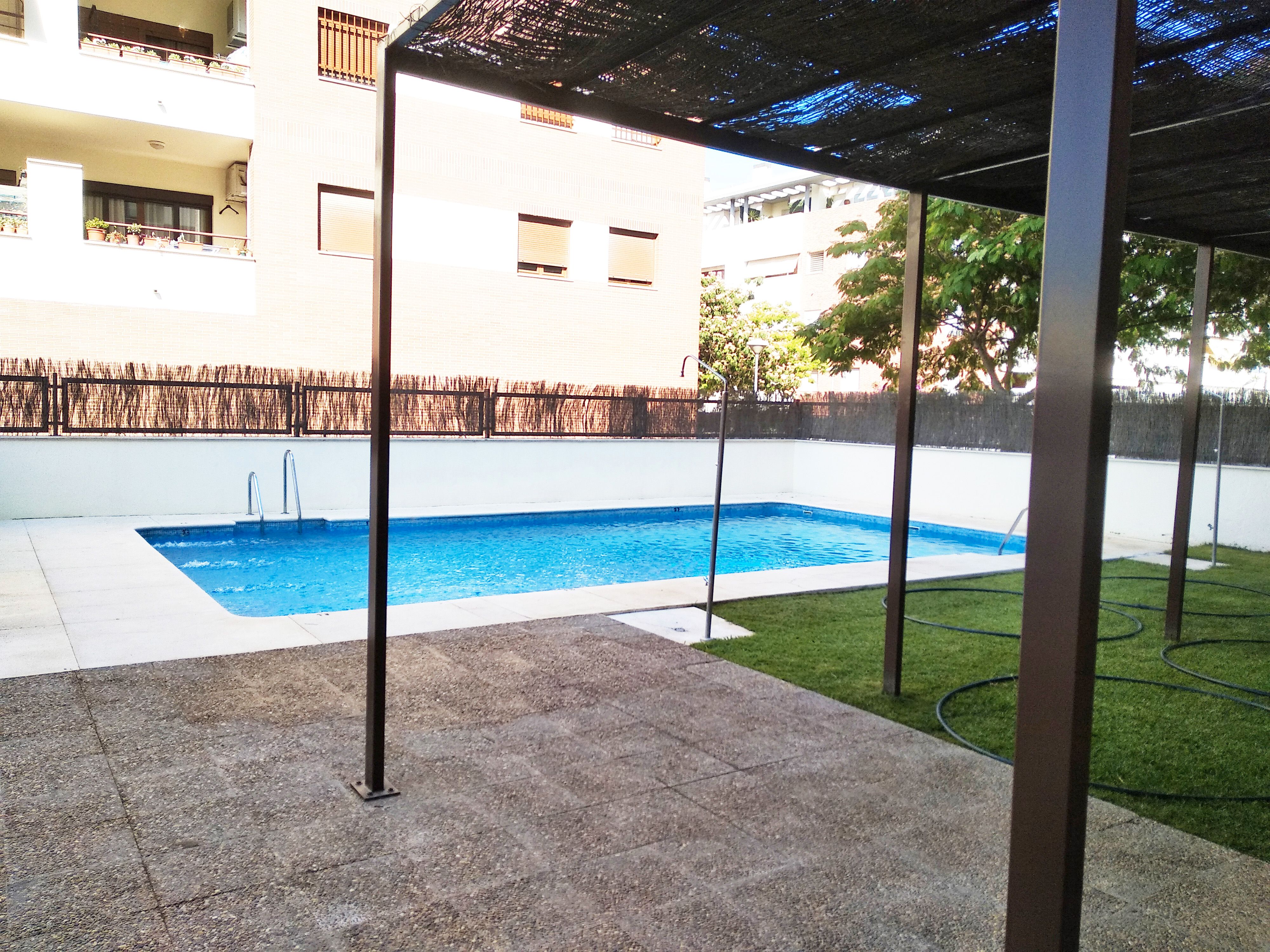 Swimming pool of Flat for sale in Mairena del Aljarafe  with Air Conditioner, Private garden and Terrace