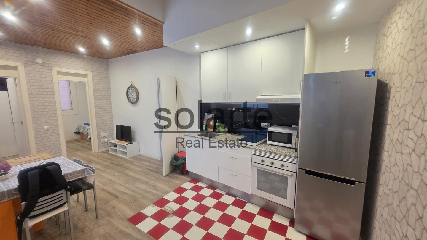 Piso en venta en Carrer Mare de Déu dels Desemparats, La Torrassa, Collblanc - La Torrassa