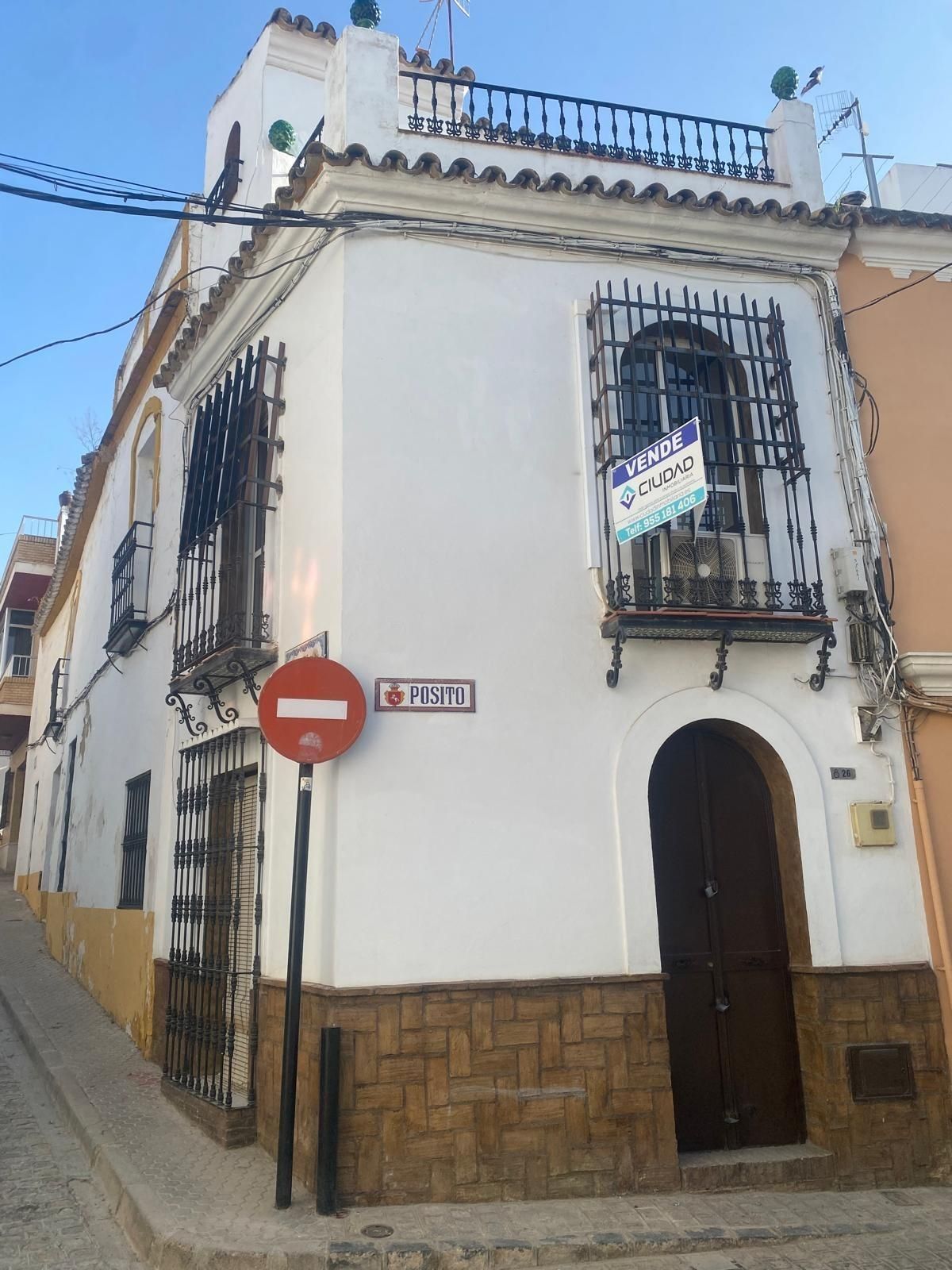 Exterior view of House or chalet for sale in Morón de la Frontera