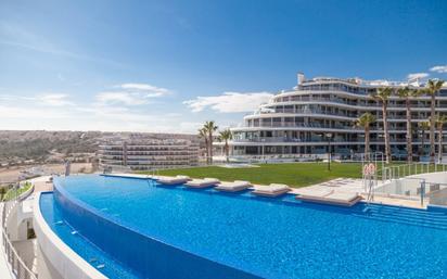 Piscina de Apartament en venda en Elche / Elx amb Aire condicionat, Calefacció i Terrassa