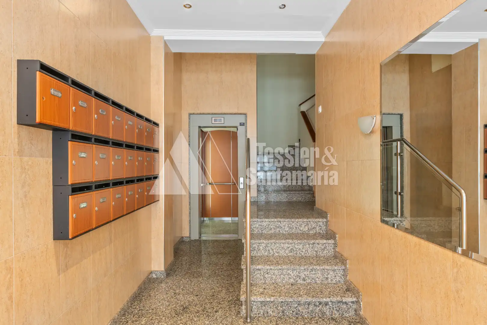 Piso en venta en Gijón  con Calefacción, Amueblado y Horno