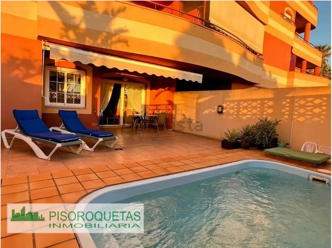 Piso con piscina en venta en Calle Ánade