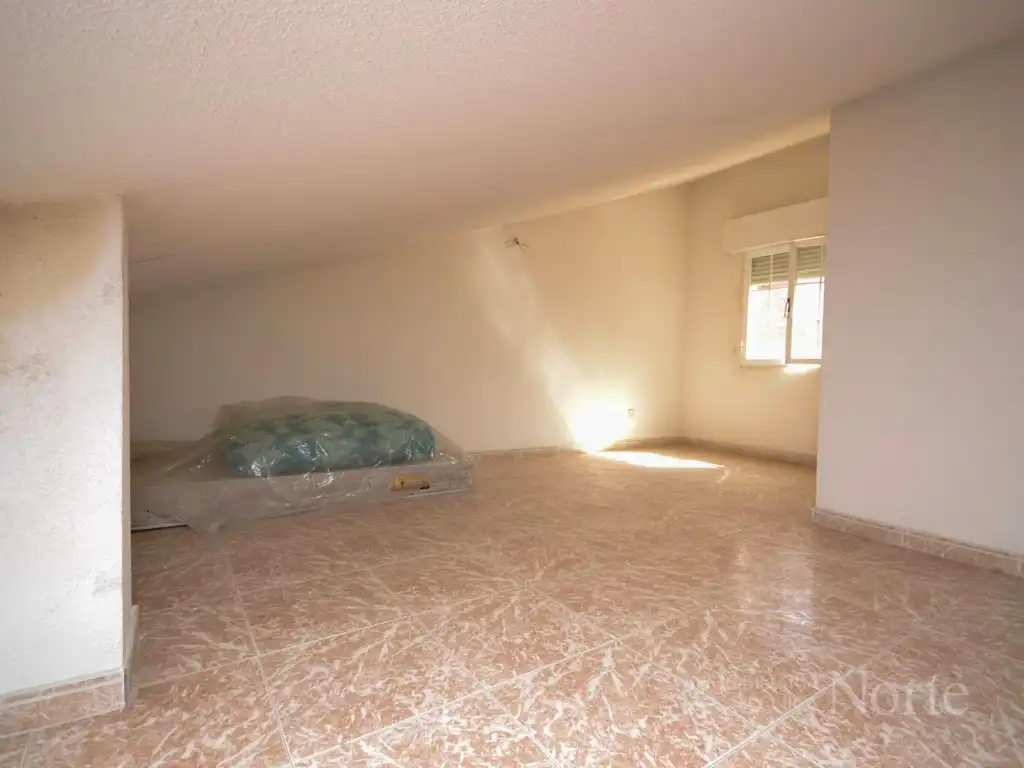 Dormitori de Casa o xalet en venda en Algete